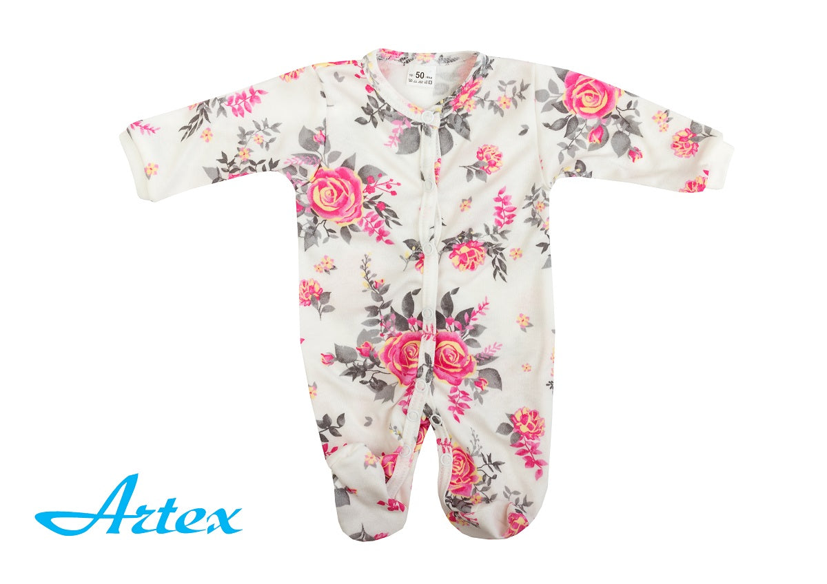 Newborn’s layette FLOWERS