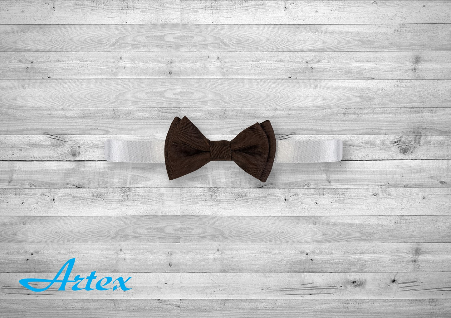 Bow-tie plain