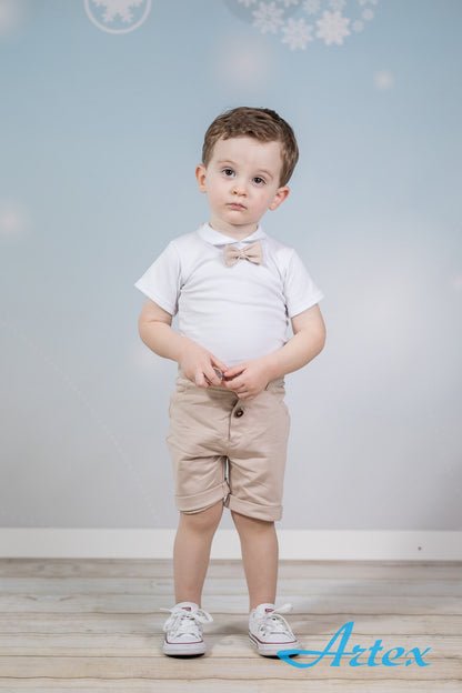 Set beige shorts with bodysuit with bow