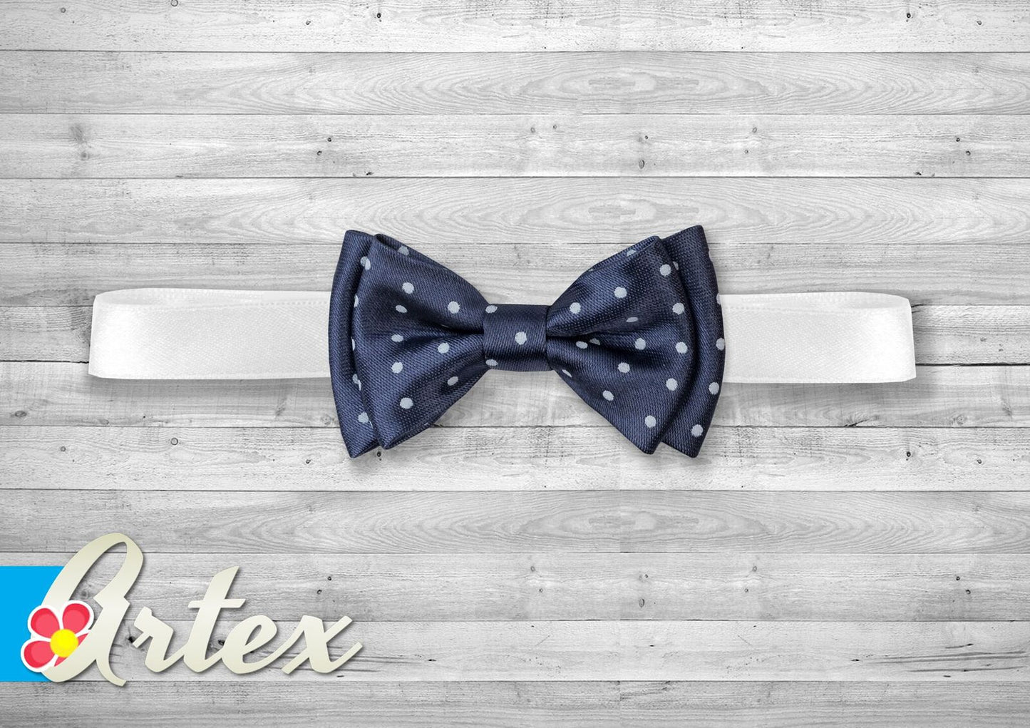 Bow-tie with dots