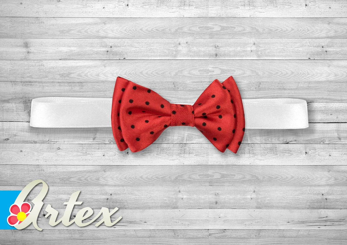 Bow-tie with dots