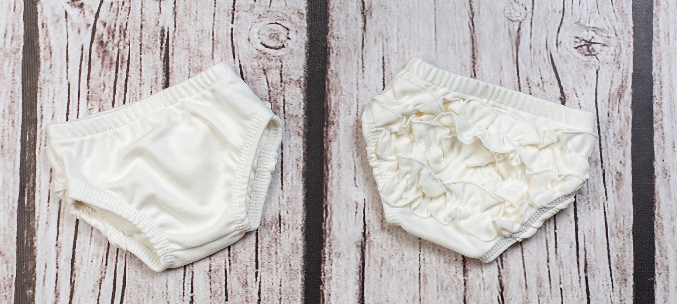 Girls' underwear with frill